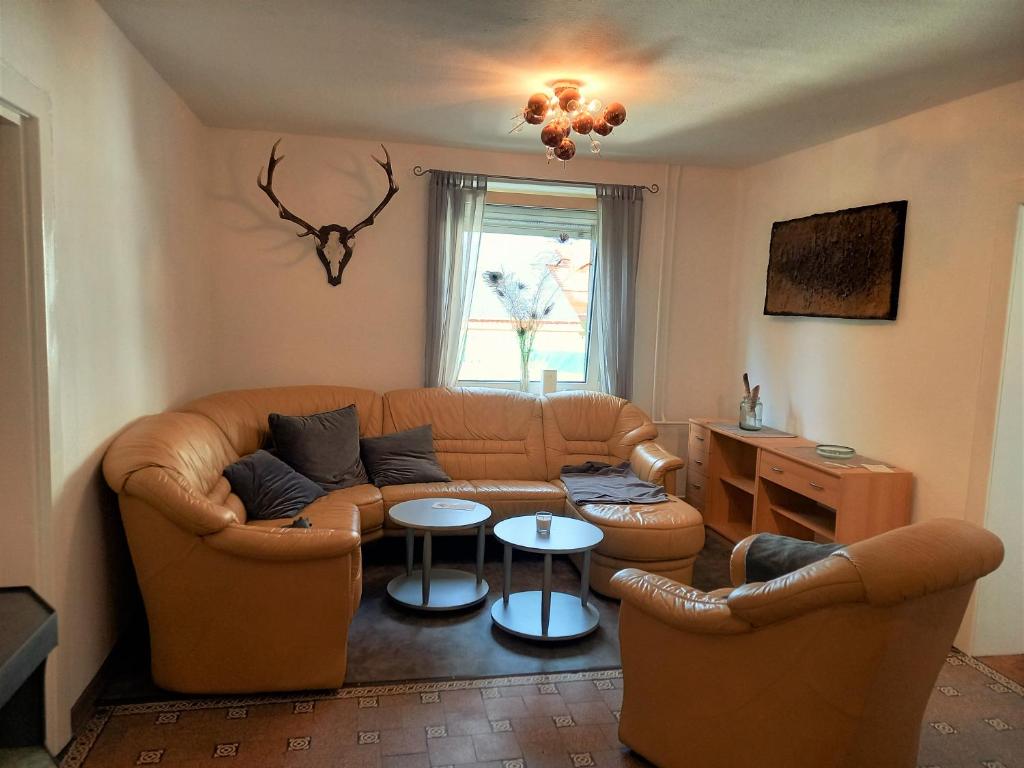 Geräumige Ferienwohnung in Felsberg room 6